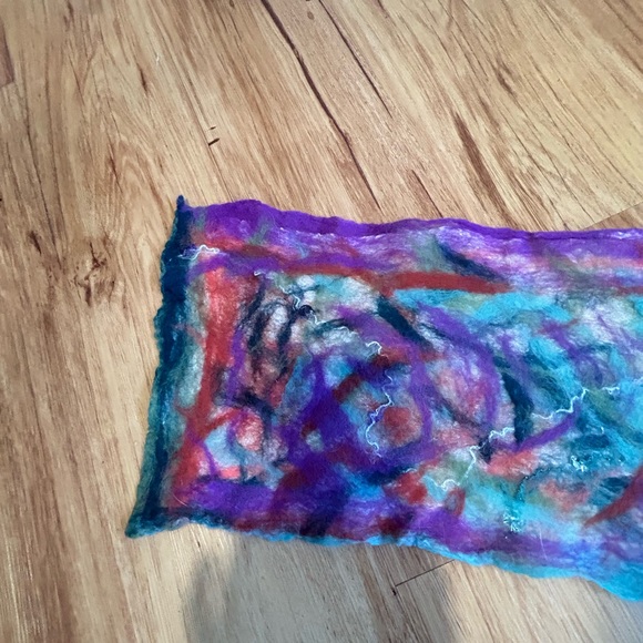 Handmade Wool & Silk Felted Scarf - Picture 6 of 9